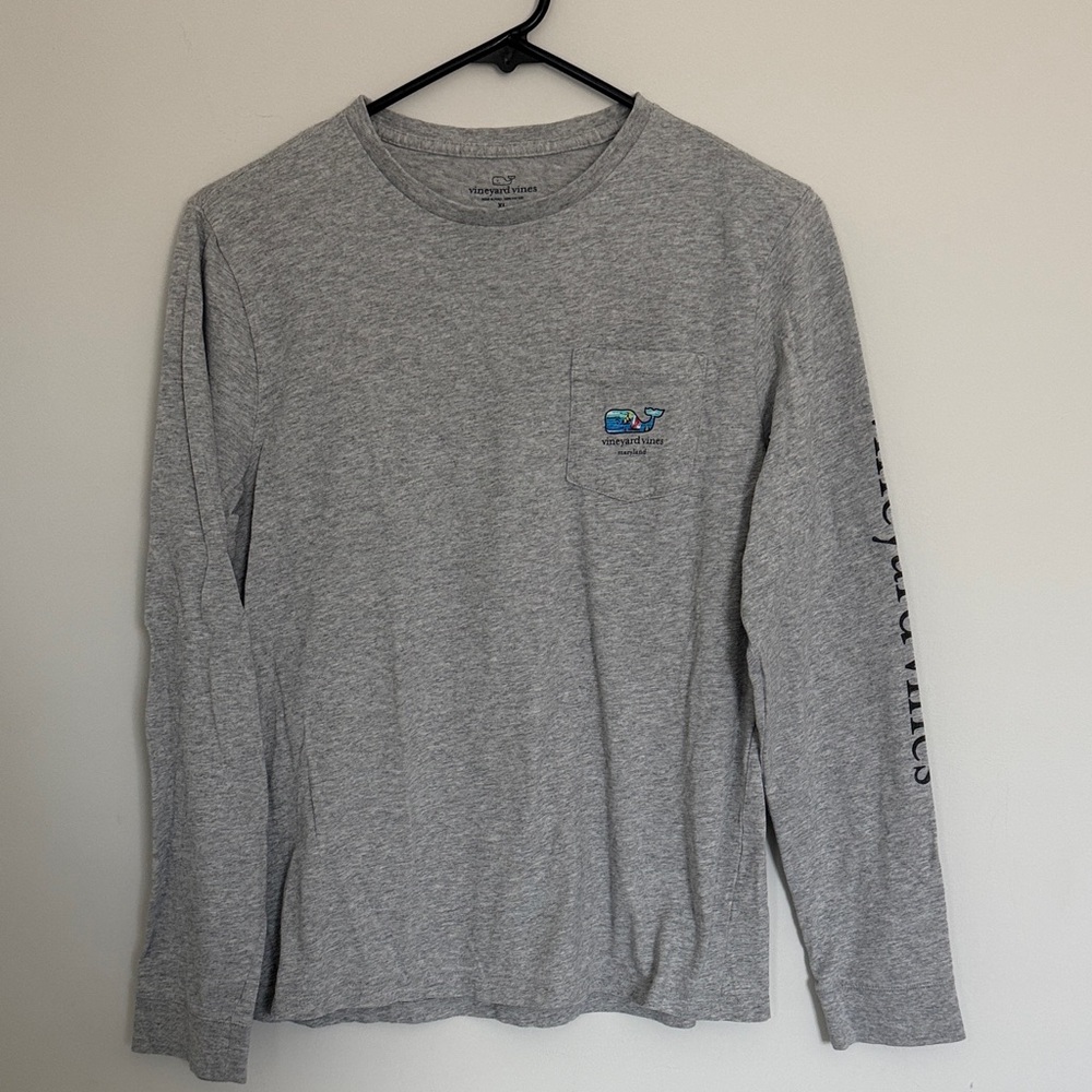 Vineyard Vines Heather Gray Long-Sleeve Pocket Tee with Whale Logo
